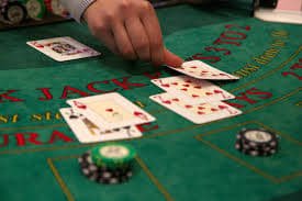 Tampilan roda European Roulette di ccnnslot dengan dealer langsung